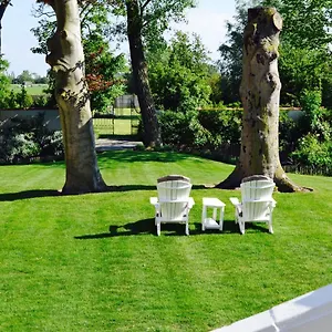 Le Petit Chateau Vaartdijk Couette-café Leffinge